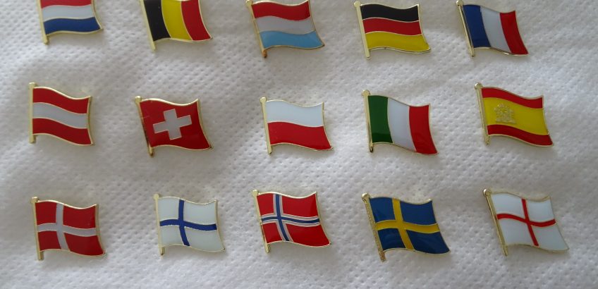 Pins van diverse landen te koop. Pins van diverse landen te koop.